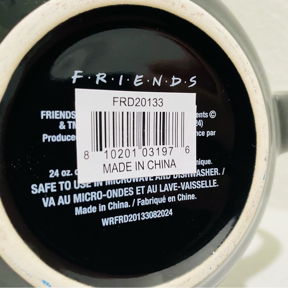 TV SHOW FRIENDS 16" PURPLE BACKPACK & CENTRAL PERK 24oz COFFEE MUG COMBO - Picture 8 of 9